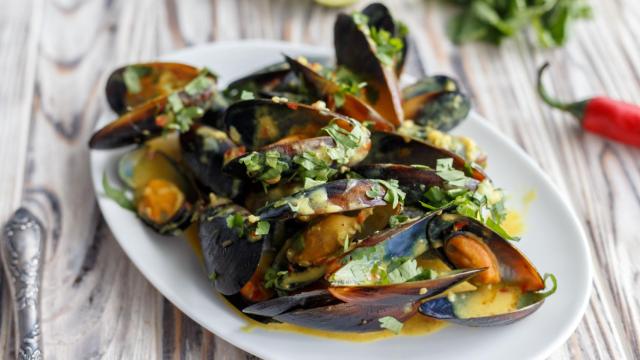 Mejillones en salsa de mostaza y puerros, receta ligera con Thermomix TM6