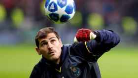 Iker Casillas, en un calentamiento