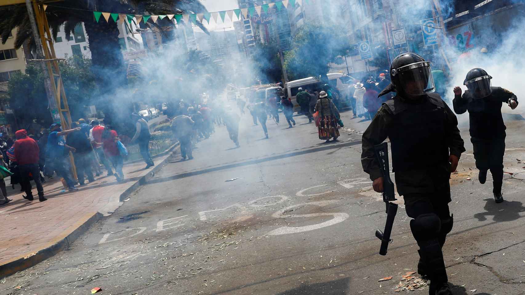 Barricadas de fuego en las calles de Santa Cruz (Bolivia) contra el pucherazo electoral de Evo Morales en Bolivia.