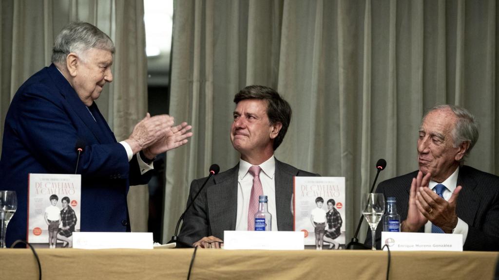 Cayetano Martínez de Irujo ha presentado su libro 'De Cayetana a Cayetano'.