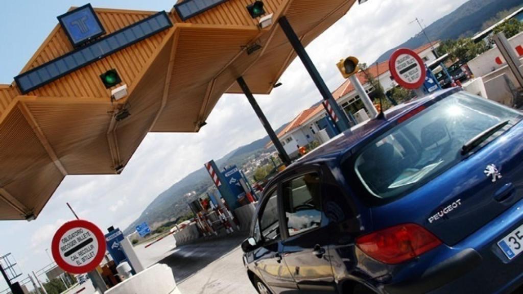 Un peaje de una autopista de Abertis.