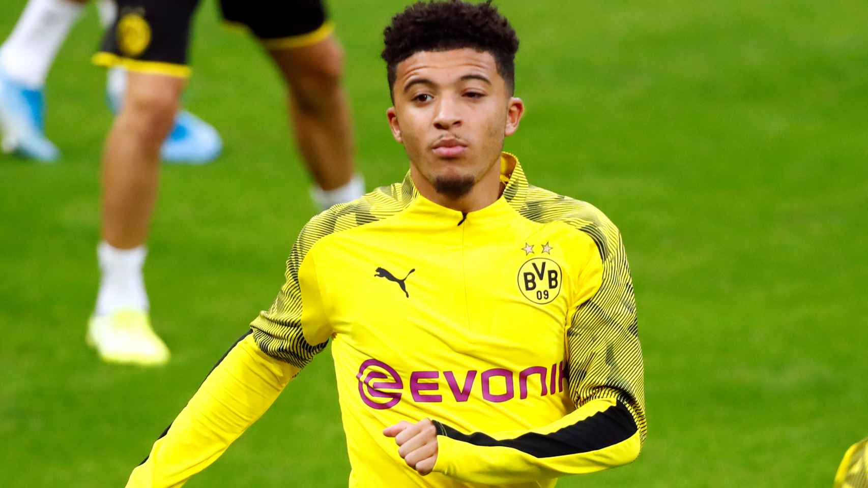 Jadon Sancho, durante un calentamiento con el Borussia Dortmund