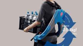 Ya hay exoesqueletos que se venden en tiendas, levantan 25 kg sin esfuerzo