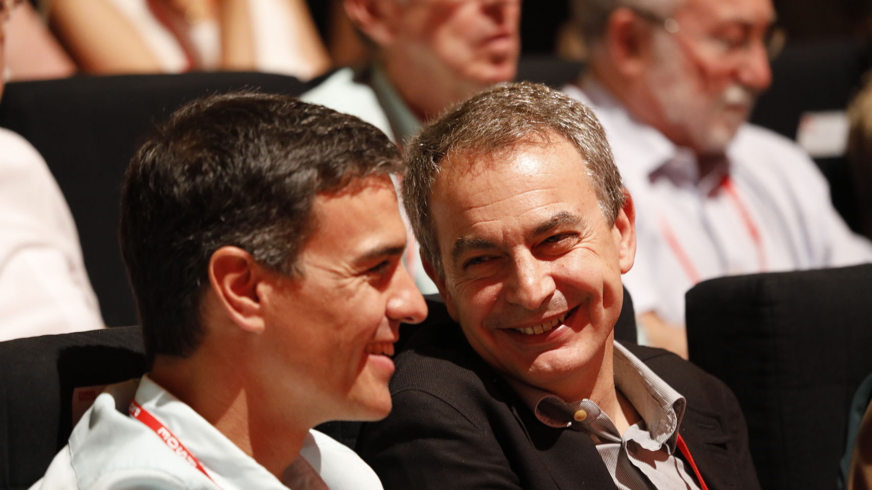 Sánchez y Zapatero, durante un congreso socialista.