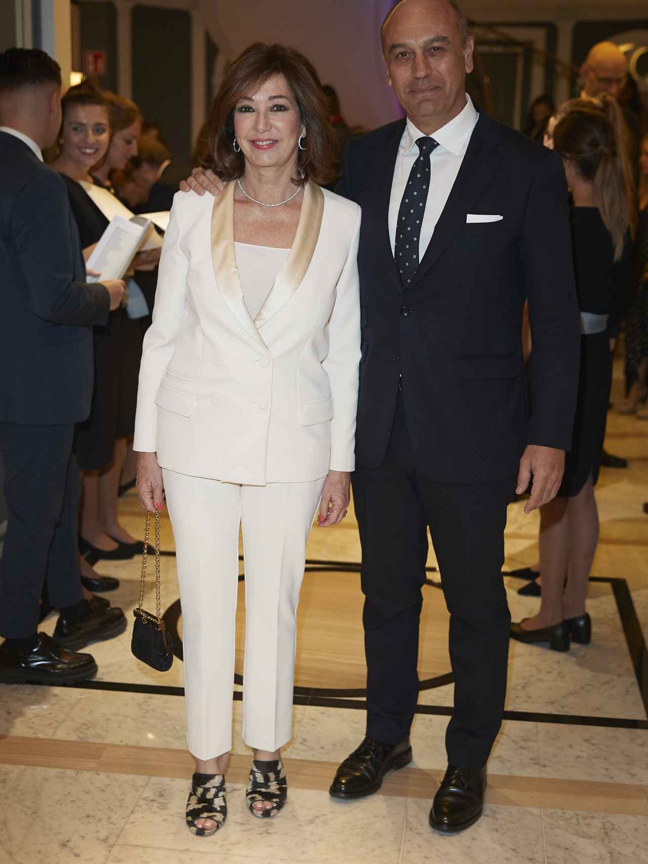 Ana Rosa Quintana con su marido Juan Muñoz.