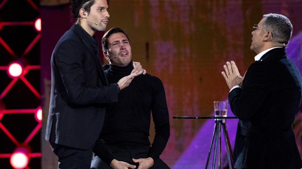 Jorge Javier Vázquez, Luca Onestini y Gianmarco Onestini en la última gala de 'GH VIP'.