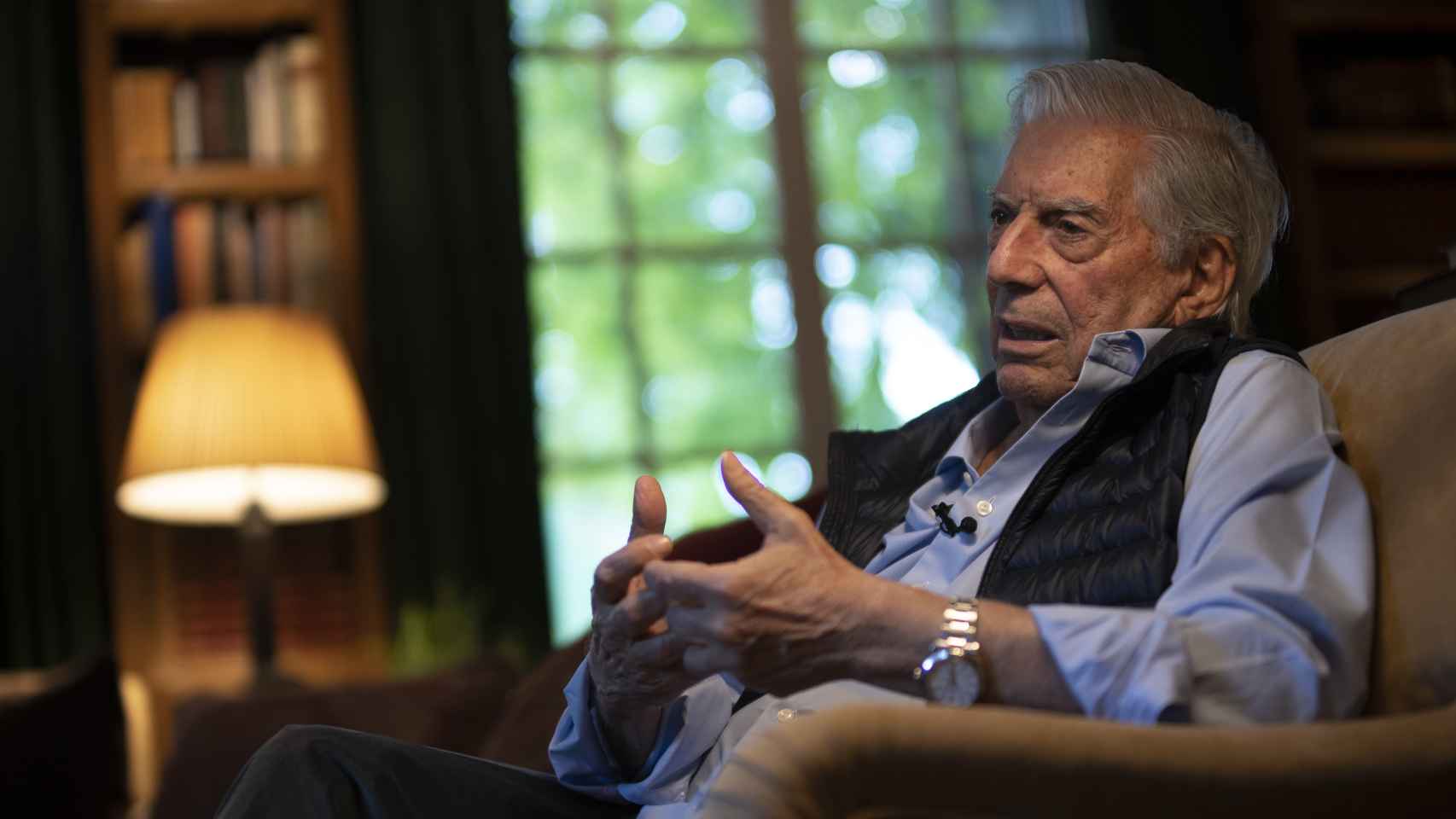 Vargas Llosa acaba de publicar su última novela, Tiempos recios.
