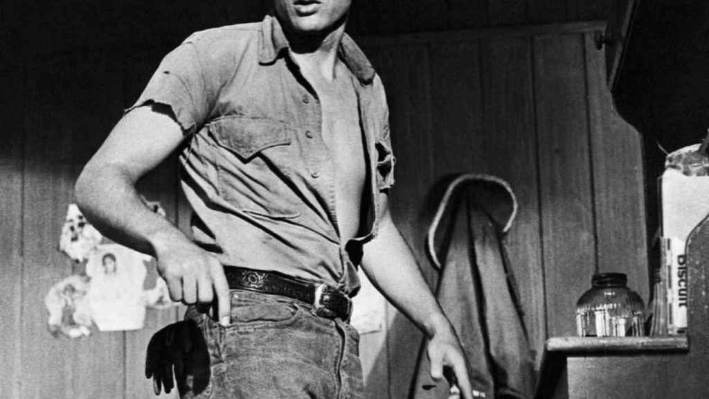 James Dean resucita y se va a Vietnam 64 años después de su muerte.