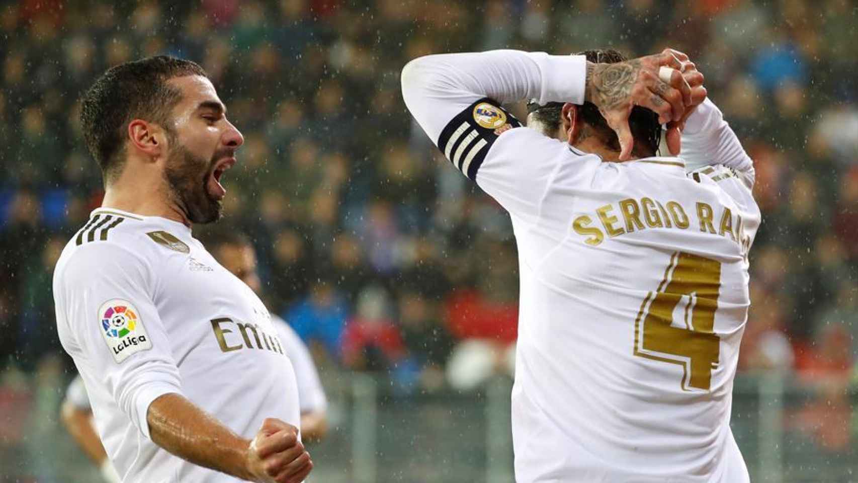 Dani Carvajal y Sergio Ramos celebran un gol del Real Madrid en La Liga