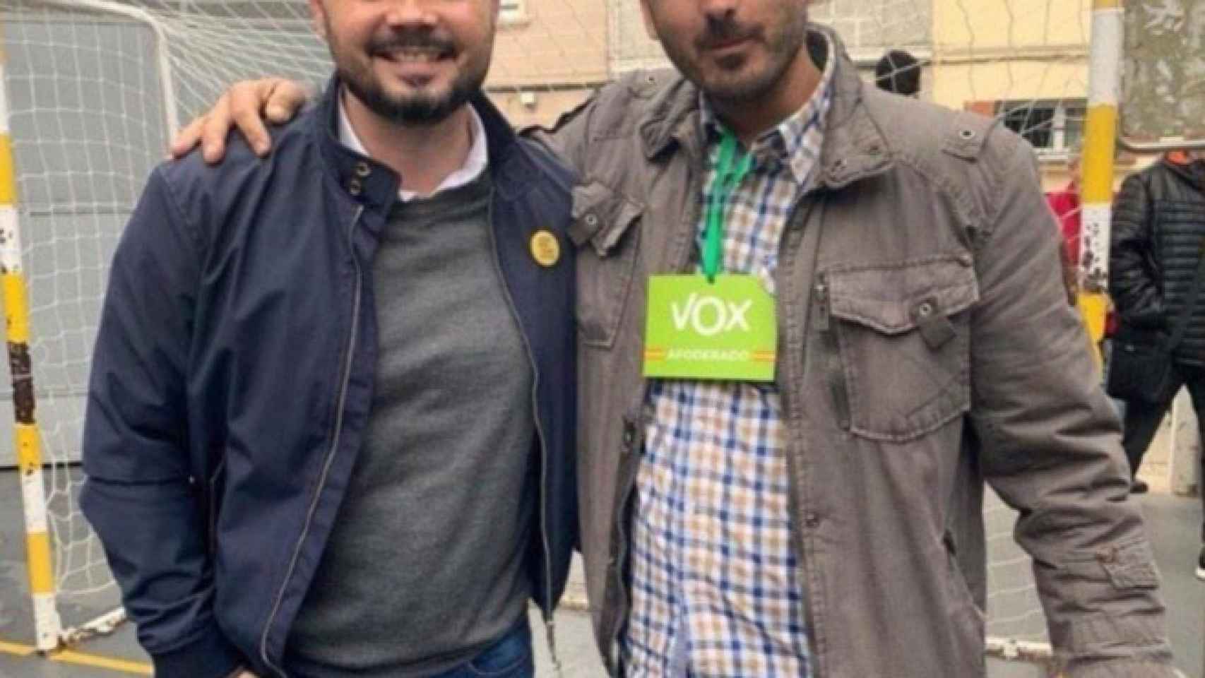 Gabriel Rufián junto a un simpatizante de Vox el 10-N.