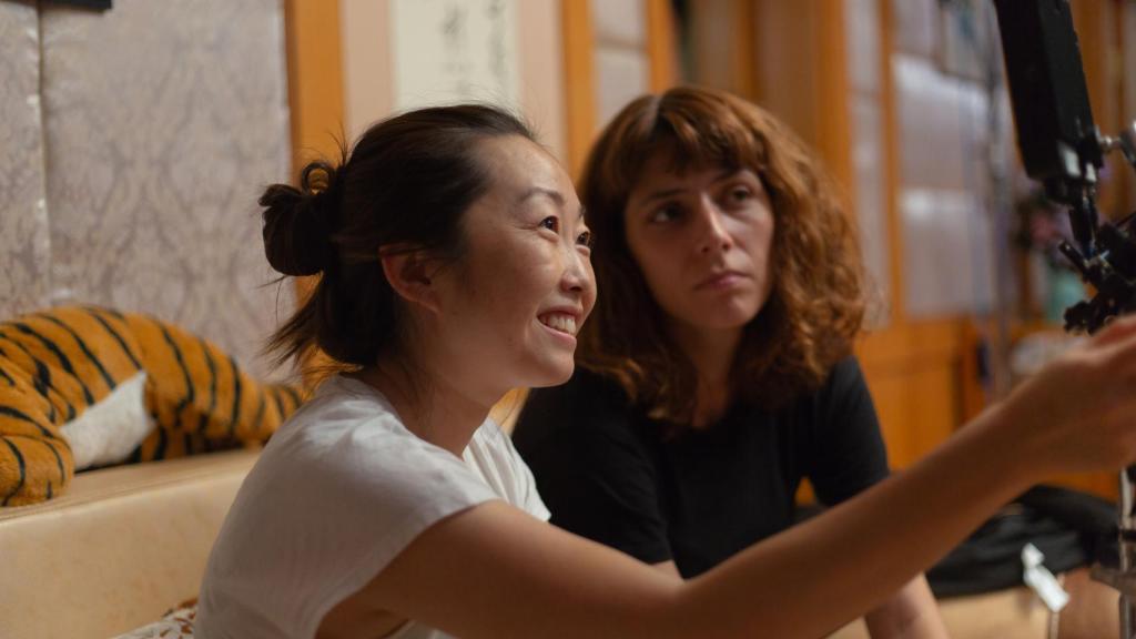 Lulu Wang en el rodaje del filme.