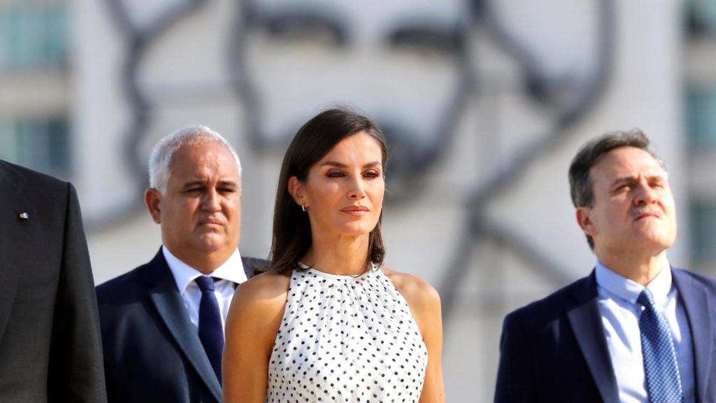 Detalle de los pendientes que ha lucido la Reina en su visita a La Habana.