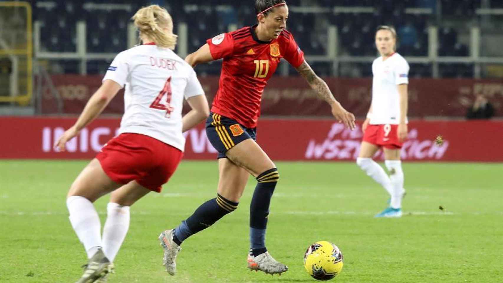 Jenni Hermoso, en un partido con la selección española de fútbol femenino