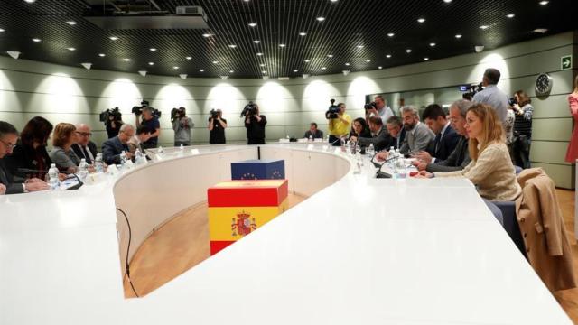 Cumbre para evitar la huelga del fútbol femenino