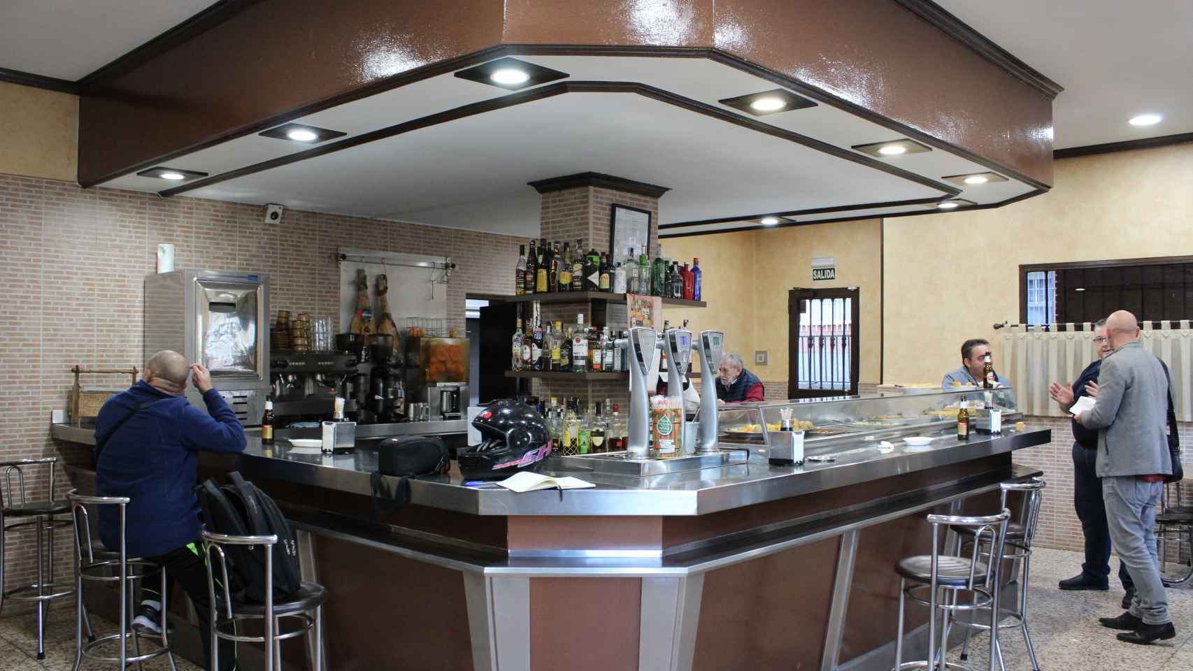 El interior del bar La montaña, este jueves.