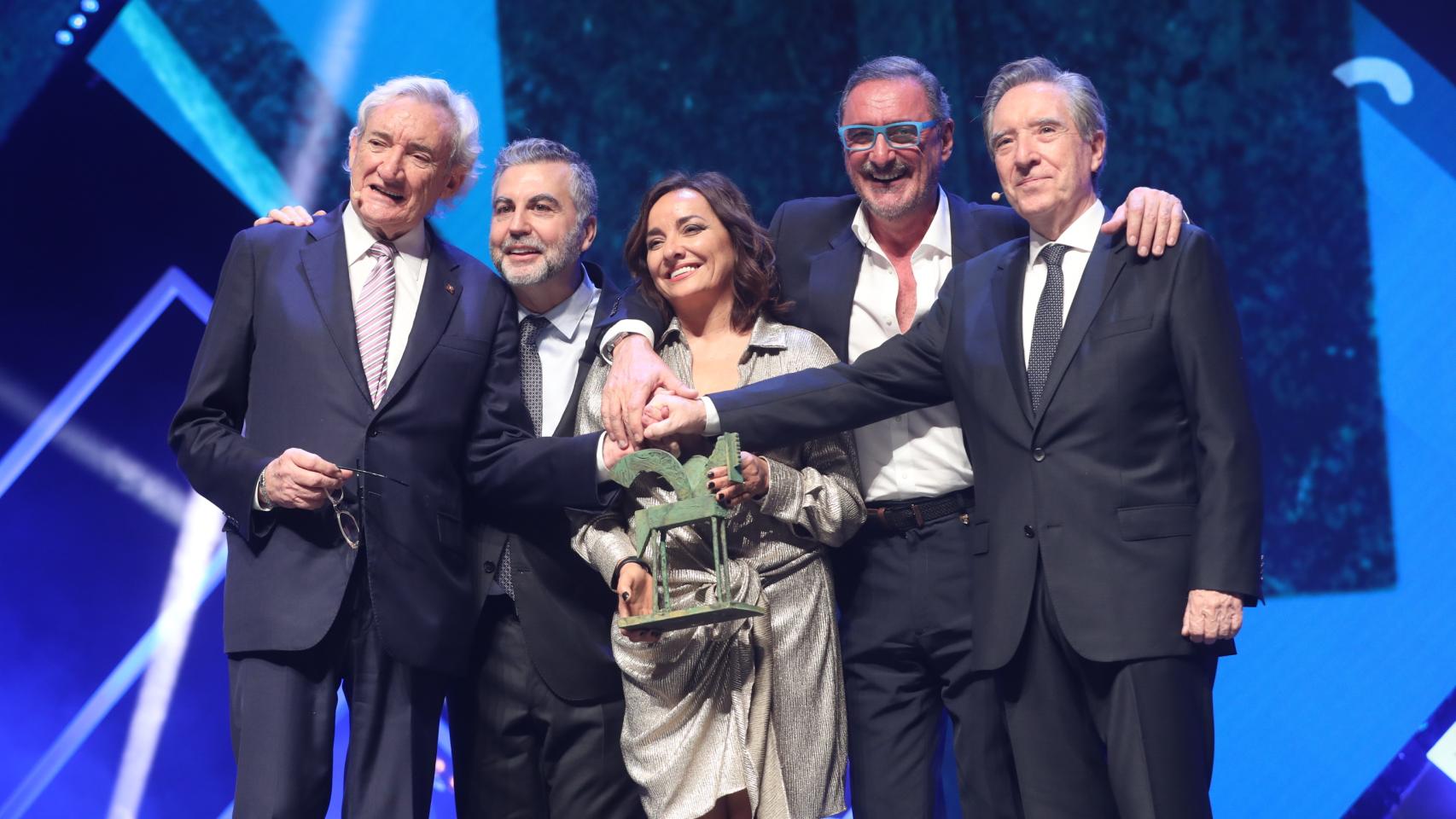 Luis del Olmo, Carlos Alsina, Pepa Bueno, Carlos Herrera e Iñaki Gabilondo, durante la entrega de los Premios Ondas 2019 realizada esta semana.
