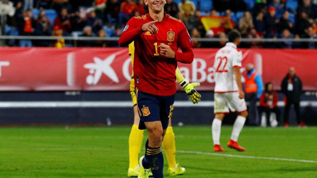Gerard Moreno celebra su gol con la selección española ante Malta