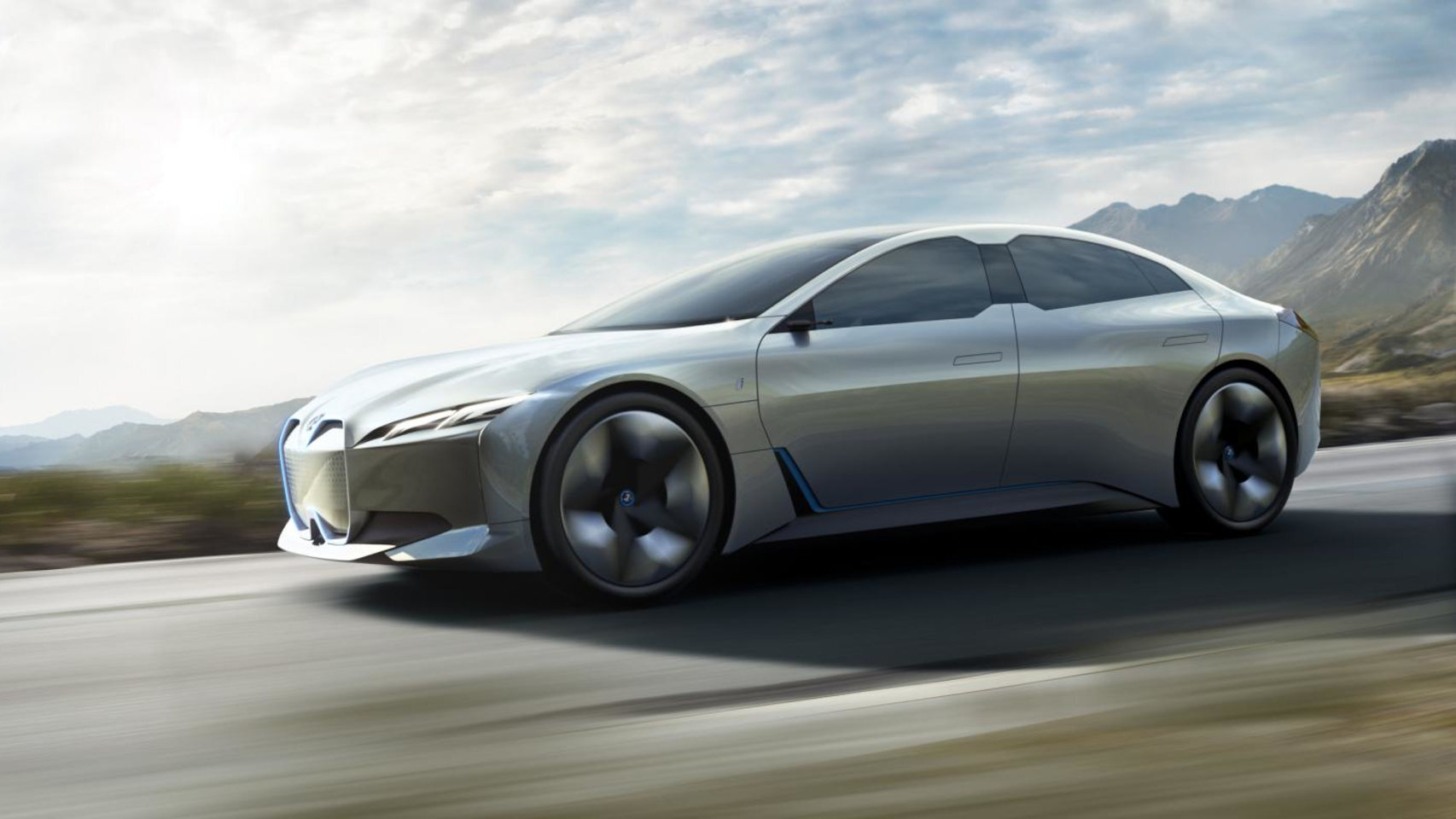 BMW va a por el Tesla Model 3: su eléctrico tiene 580 caballos y más autonomía