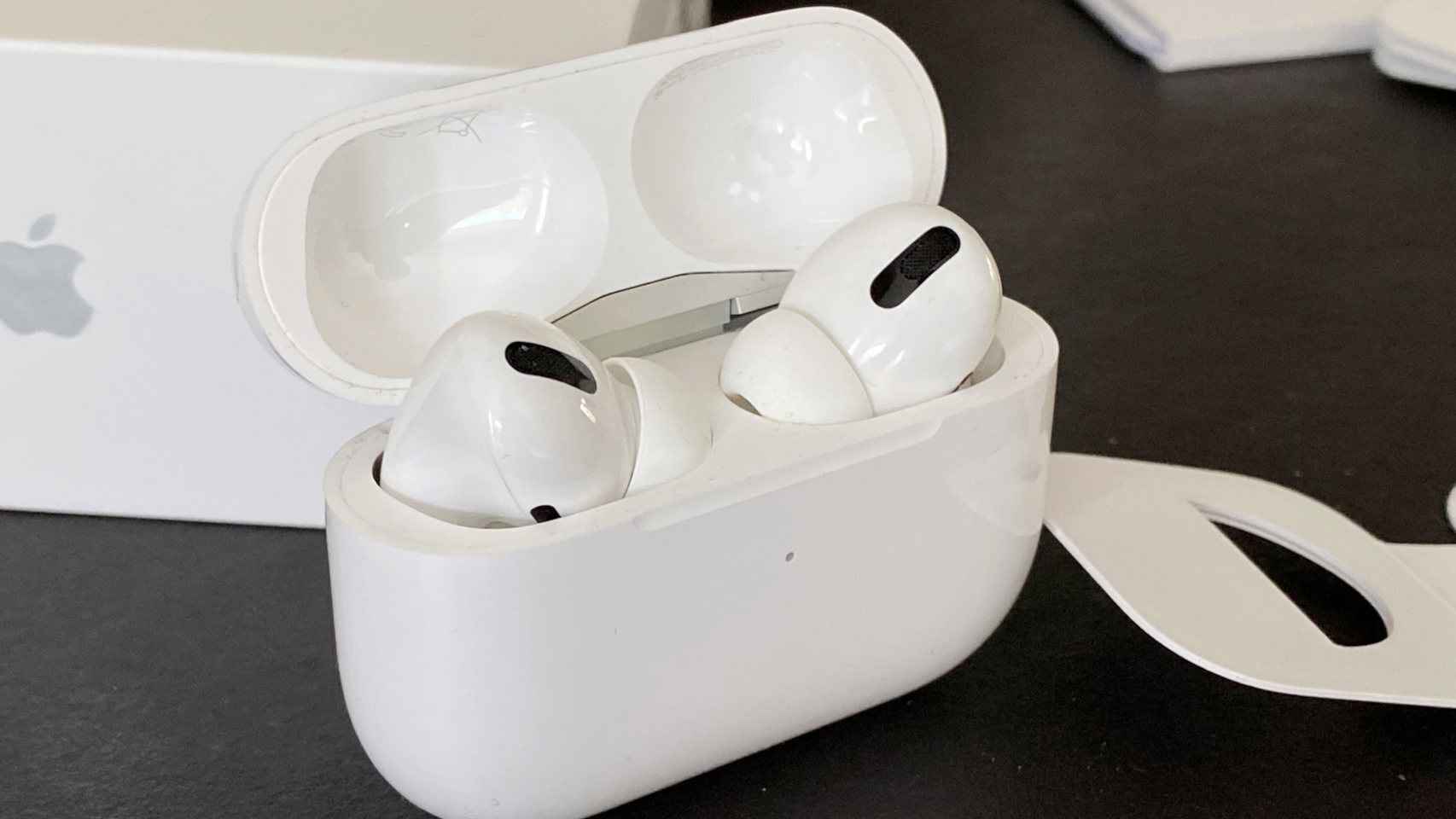 Apple está preparando unos AirPods más pequeños y baratos