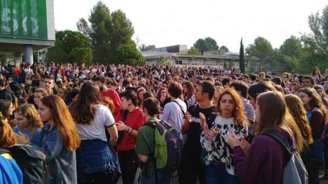 Estudiantes en el Campus de Bellaterra hacen huelga.