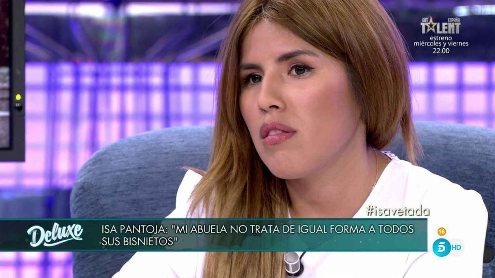 Isa Pantoja detalló la mala relación con su familia en 'Sábado Deluxe'.