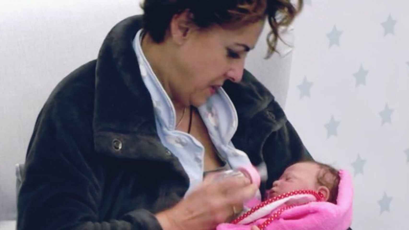 GH VIP 5': Irma Soriano se desnuda y amamanta a su bebé reborn con su