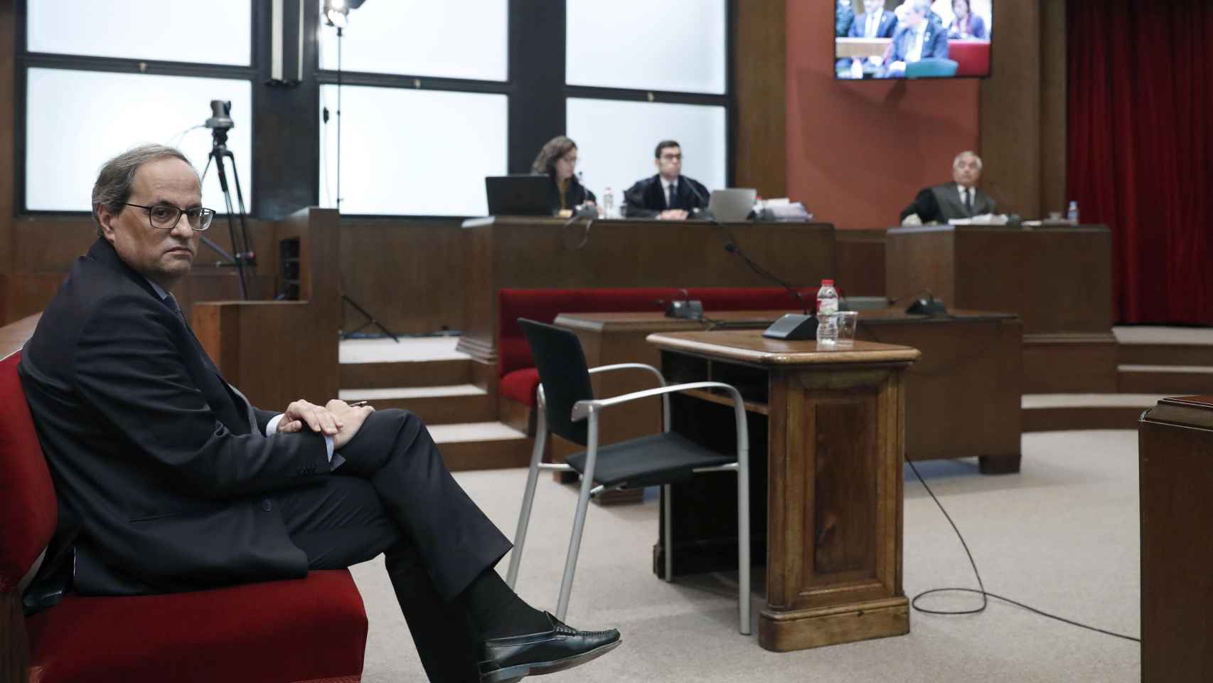 El presidente de la Generalitat, Quim Torra, en el banquillo de los acusados del TSJC.
