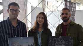 Los tres estudiantes de la Universidad Politécnica de Cartegena que han diseñado este aseo.