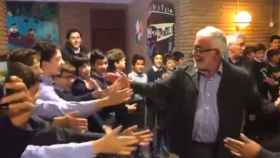 El Señor Sánchez se despidió de sus alumnos después de 43 años de docente en el centro