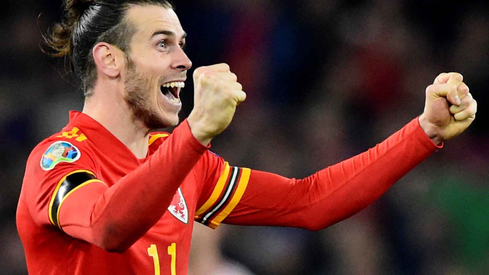 Bale celebra con la selección de Gales