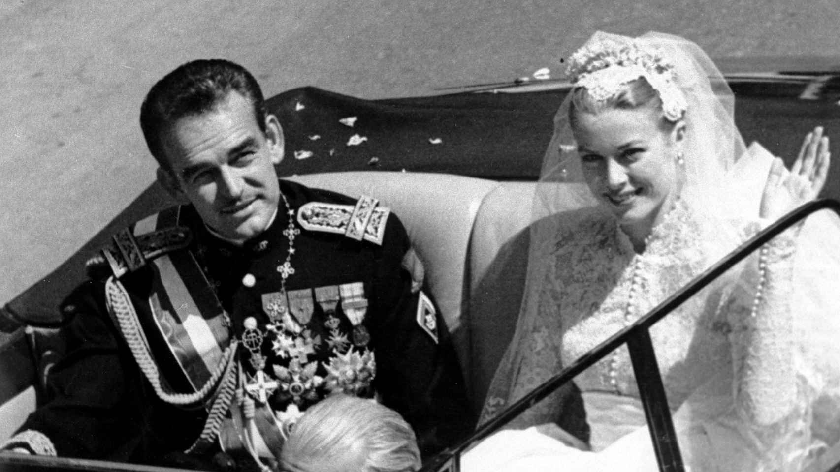 Rainero de Mónaco y Grace Kelly, el día de su boda.