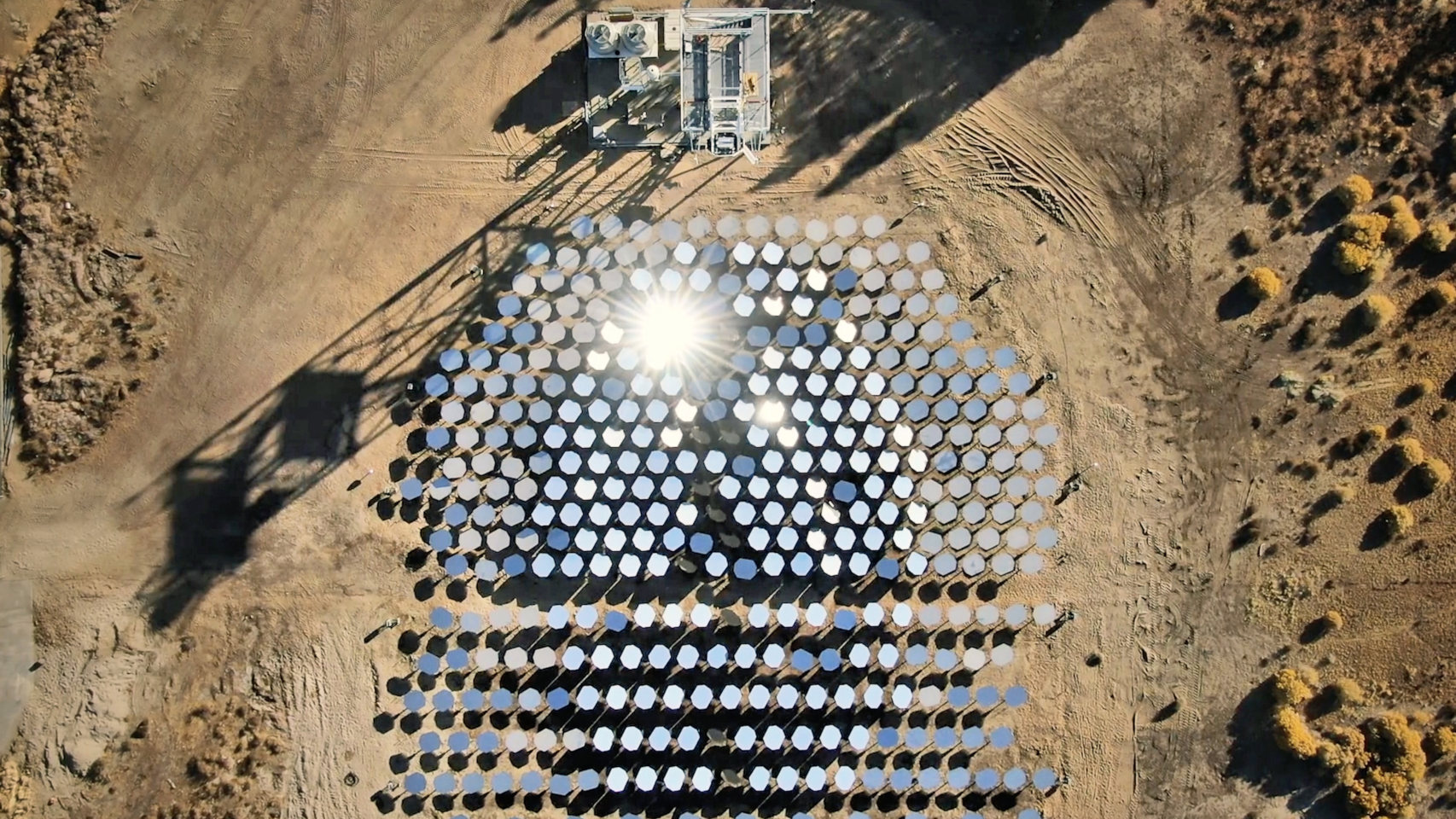 La energía solar da un paso de gigante con  espejos girasoles inteligentes