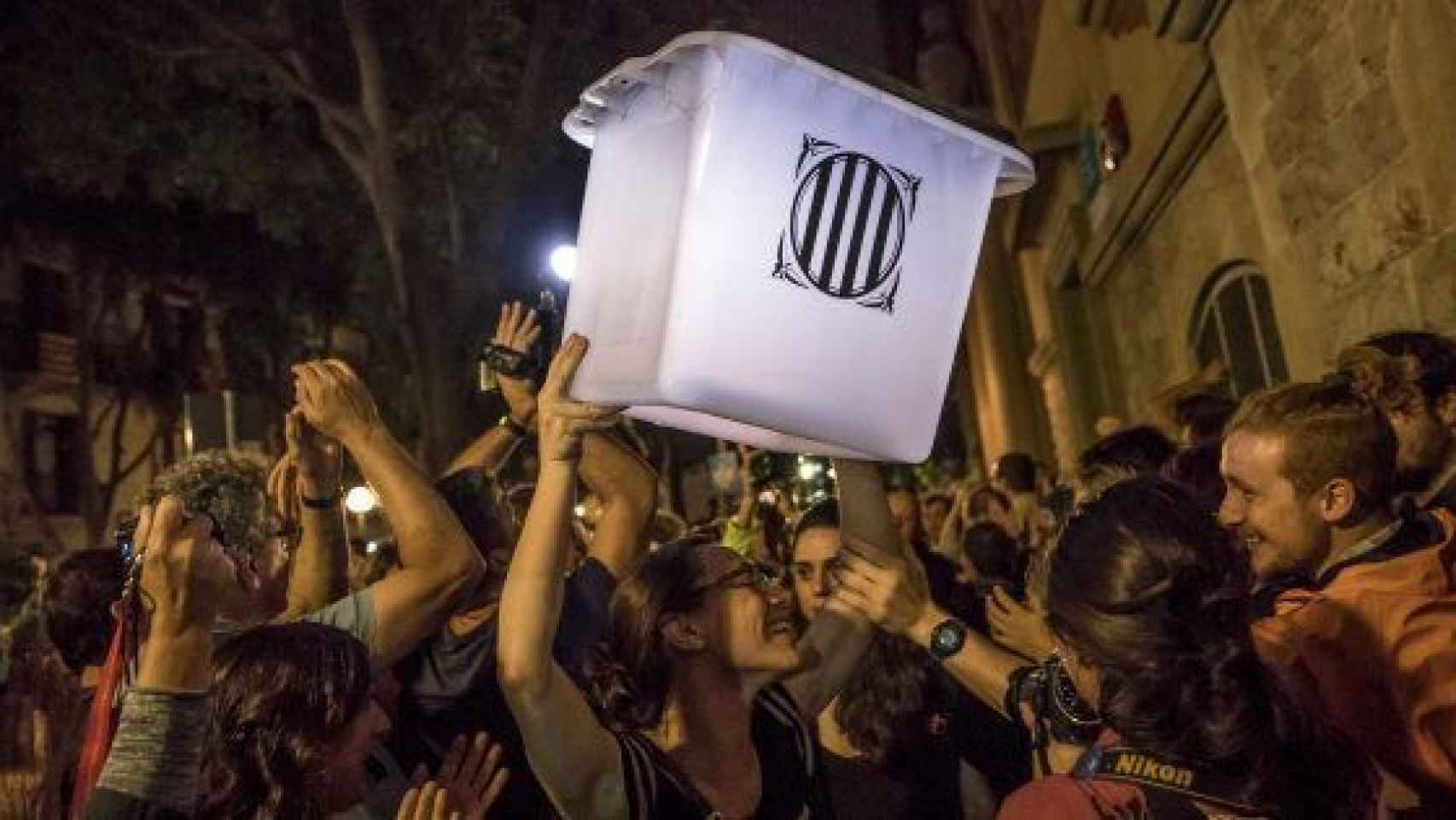 Urna utilizada en el referéndum ilegal del 1 de octubre de 2017