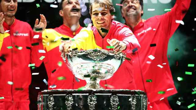 El equipo español de la Copa Davis celebra el título conseguido