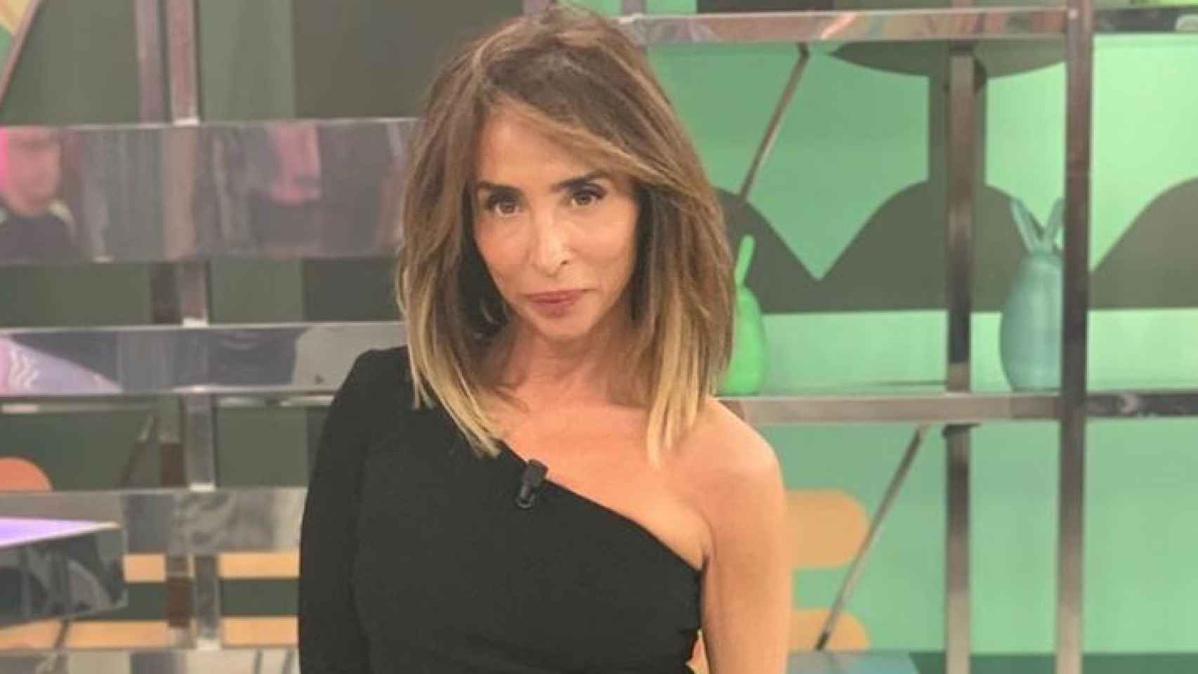 María Patiño ha colgado una imagen de su último 'look' televisivo en sus redes.