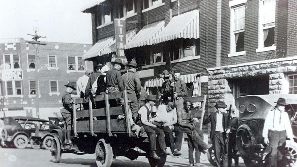 Inicio de la masacre de Tulsa en 1921
