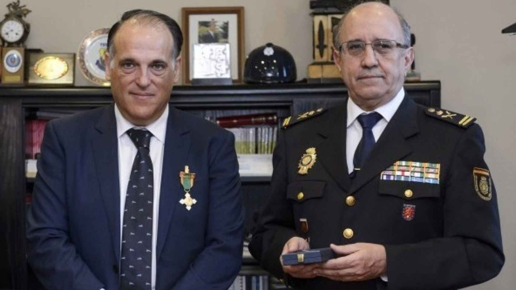 Javier Tebas, presidente de LaLiga, y Florentino Villabona