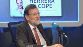 Rajoy no se atreve a hablar de abstención y pide  a