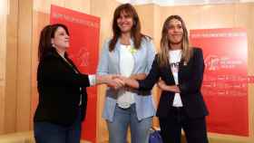 Adriana Lastra con Laura Borràs y Miriam Nogueras el pasado mes de junio.