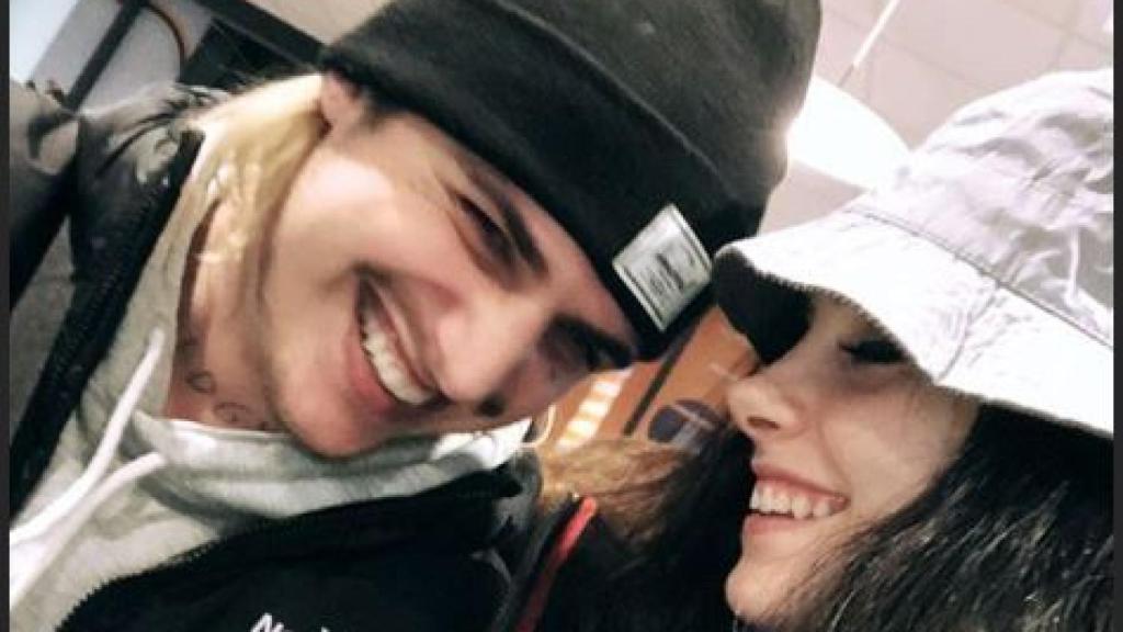 Carlota junto a su novio, el productor musical Rypdal.