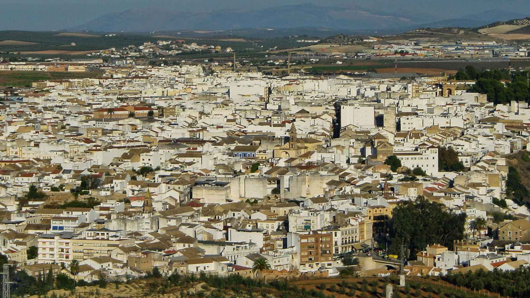 Vista aérea de Puente Genil, municipio al sur de la provincia de Córdoba.