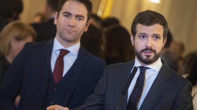 El presidente del Partido Popular, Pablo Casado, y el secretario general, Teodoro García Egea, en el día de la Constitución.