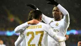 Rodrygo y Vinicius celebran un gol