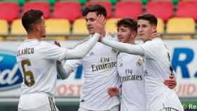 Los jugadores del Real Madrid Juvenil celebran un gol