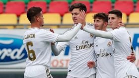 Los jugadores del Real Madrid Juvenil celebran un gol