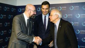 Pedro Sánchez, Charles Michel y Josep Borrell durante la cumbre del clima de Madrid.