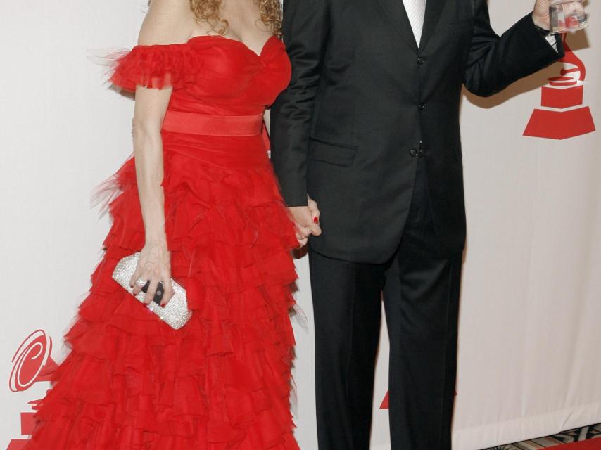 Juan Luis Guerra junto a su esposa Nora en una entrega de premios en 2007.