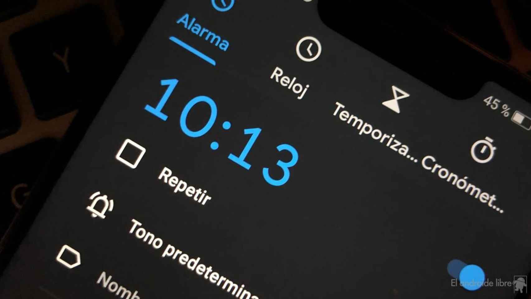 Un despertador inteligente barato y con Google Assistant: no te