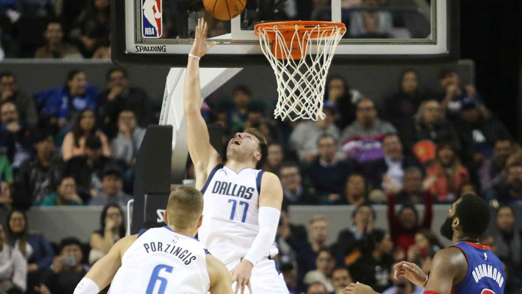 Luka Doncic, ante los Pistons