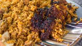 El peligro que esconde el ‘socarrat’, el arroz chuscarradito más famoso de España